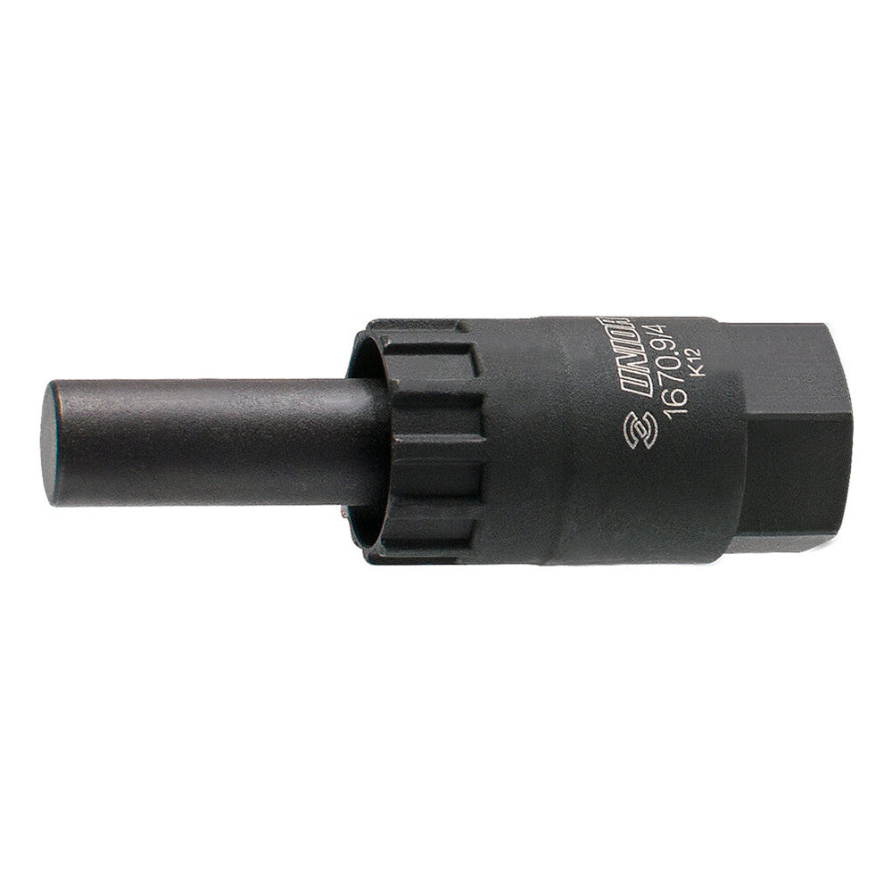 Cassette lockring tool with 12mm guide