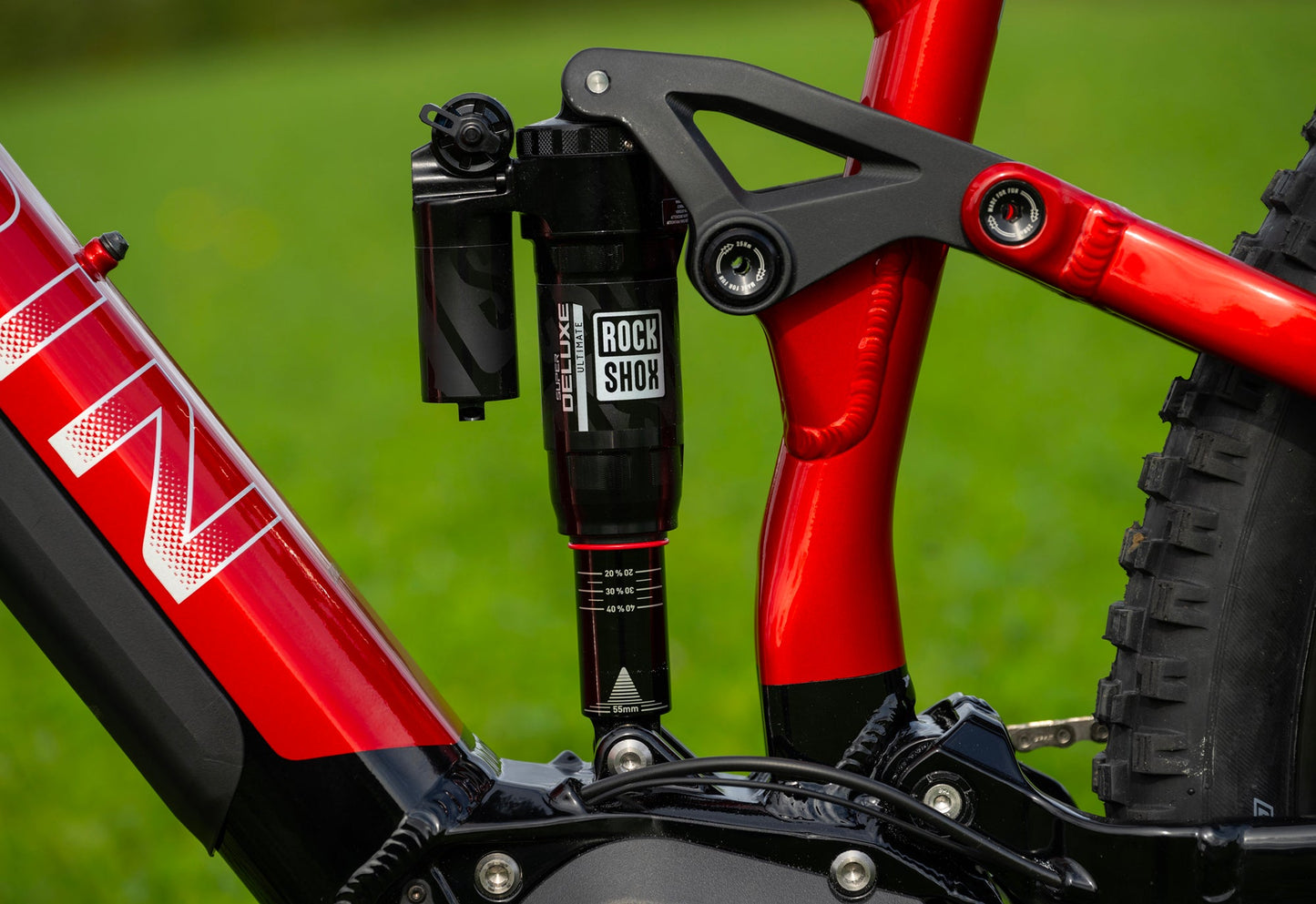 Fox Float X Rear Shock Detail