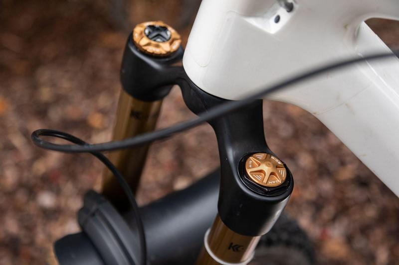 Oak Components Forkcap Air, Kash Gold (Fits suspension fork air valve)