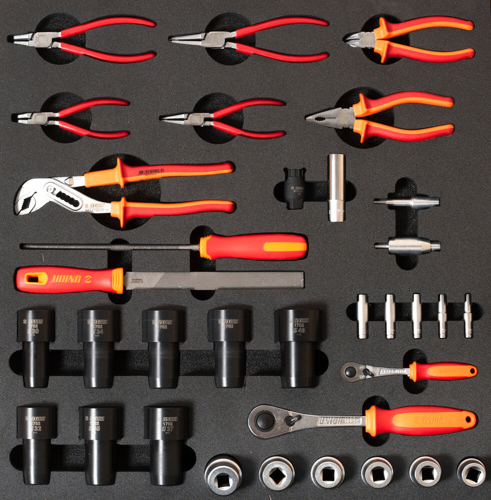 Set of tools in tray 3 2600d