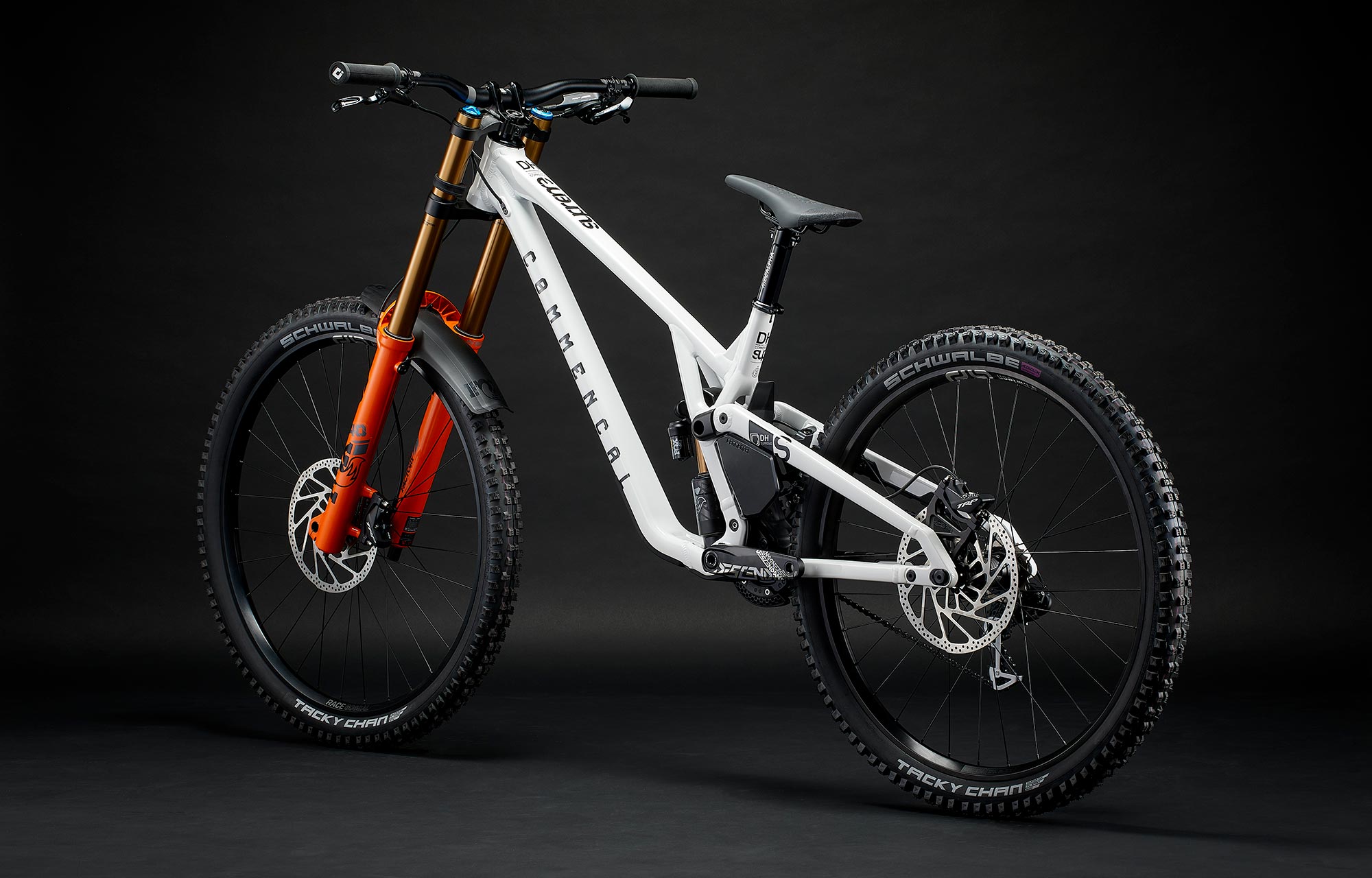 自転車本体 commencal supreme dh COMMENCAL SUPREME DH | World Cup Proven. Race Ready – Essential Cycles