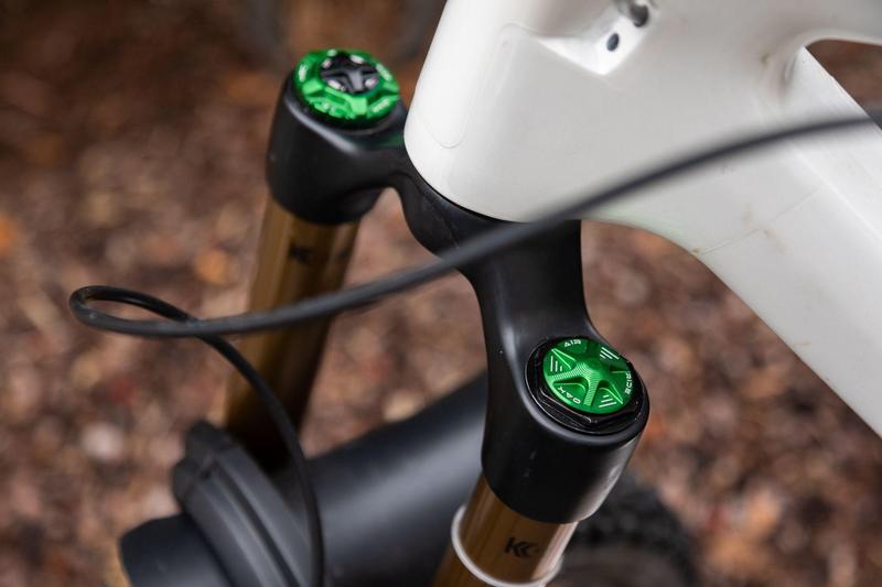 Oak Components Forkcap Air, Green (Fits suspension fork air valve)