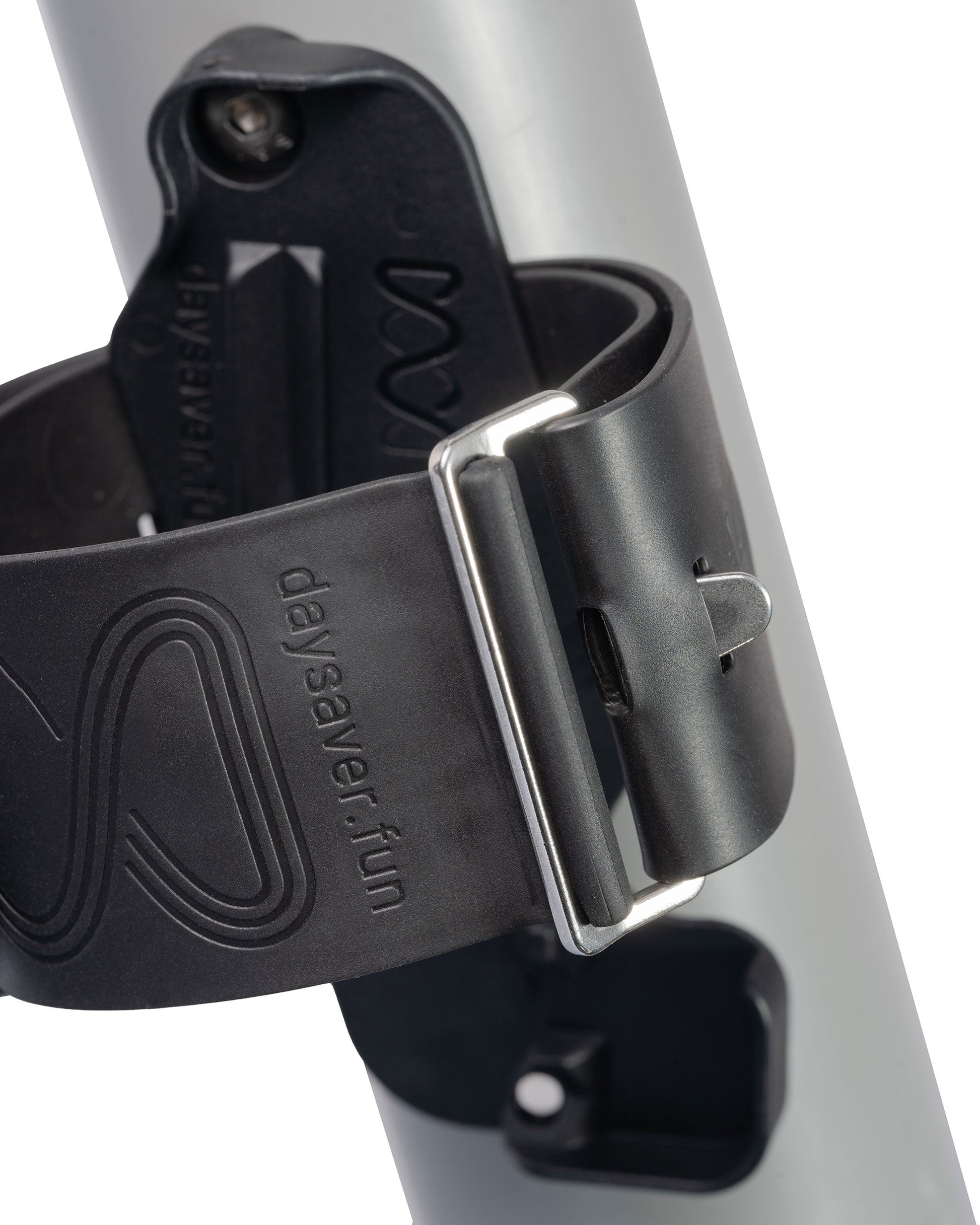 Daysaver Cradle Mount Detail on bike closed