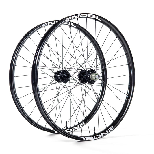 NOBL Signature 38 Wheelset Hope Pro 5